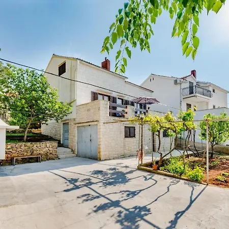 Duje Appartement *